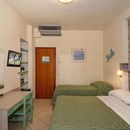 Hotel Mariani Lido di Camaiore Exterior photo